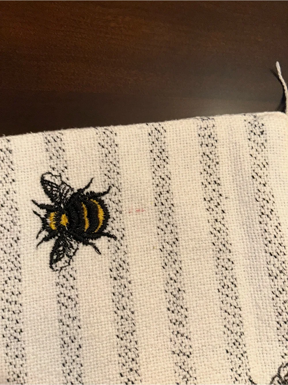 Bee Table Runner